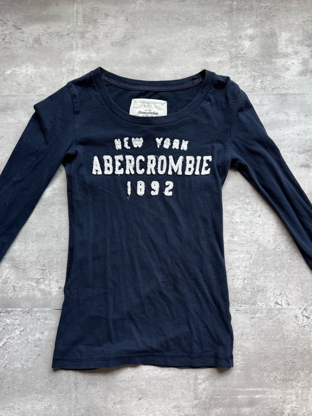 Y2K Abercrombie & Fitch Navy Long Sleeve Tee with White Logo Appliqué